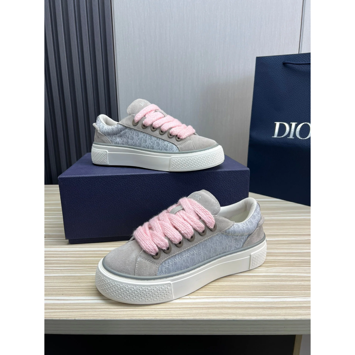 CD B33 Low 'Oblique - Grey White'
