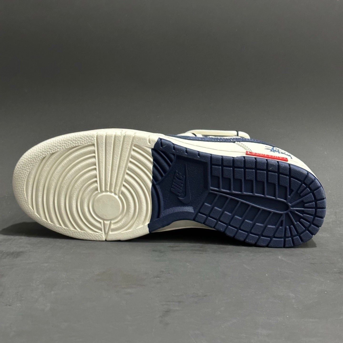 Dunk Low SB x Stussy x Supreme 'Navy'