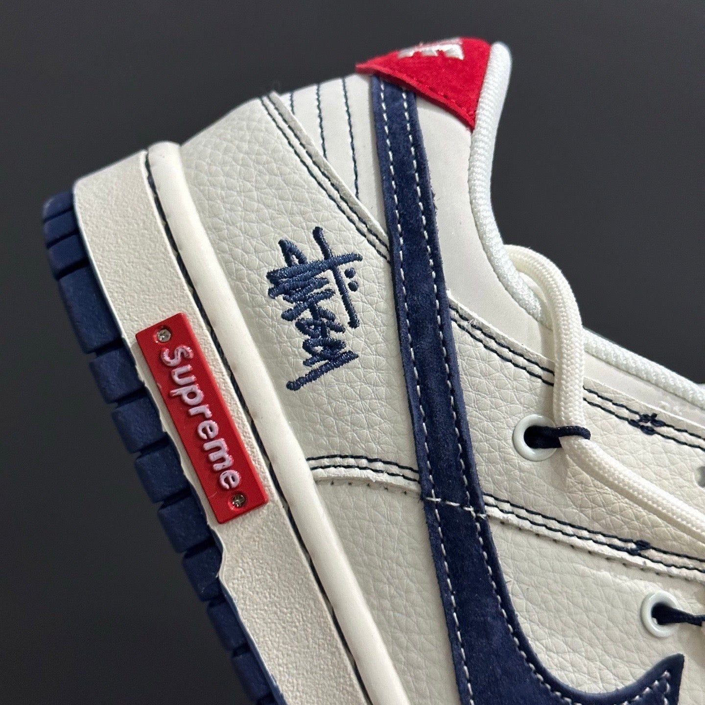 Dunk Low SB x Stussy x Supreme 'Navy'