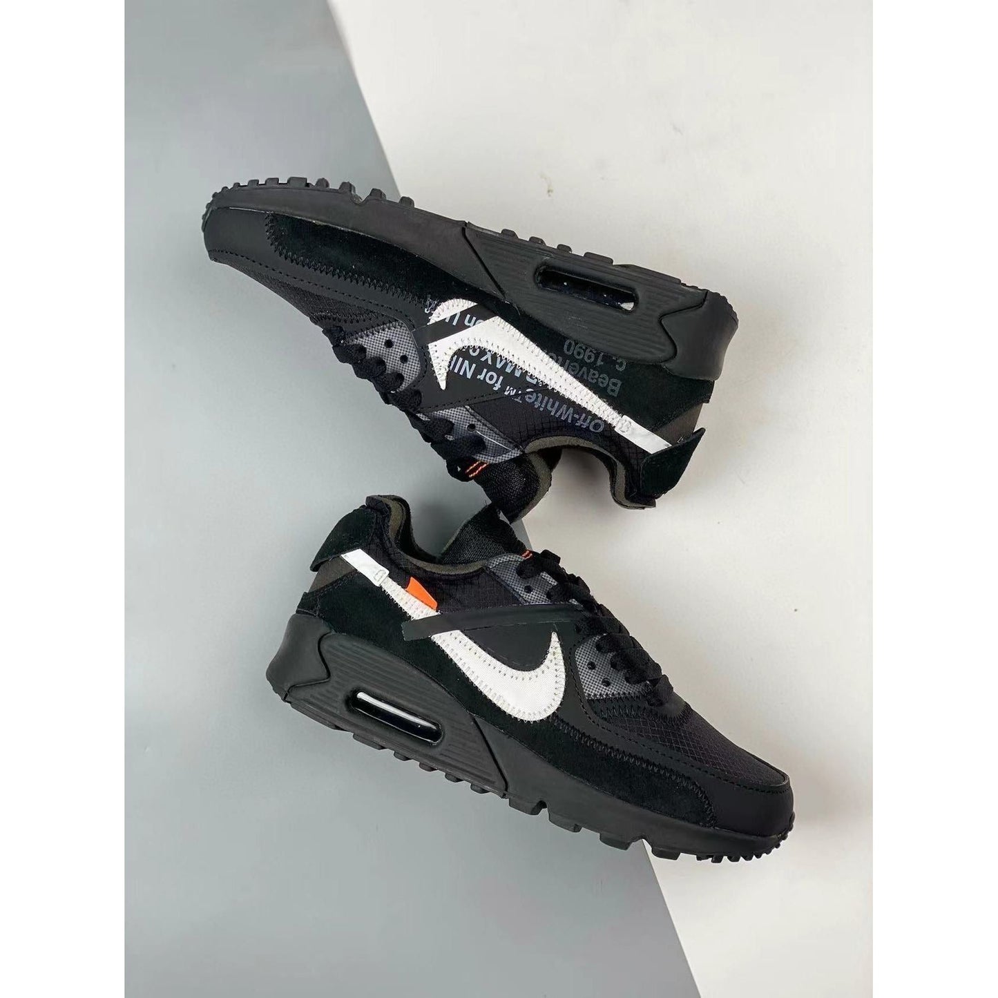 AM 90 x OW 'Black'