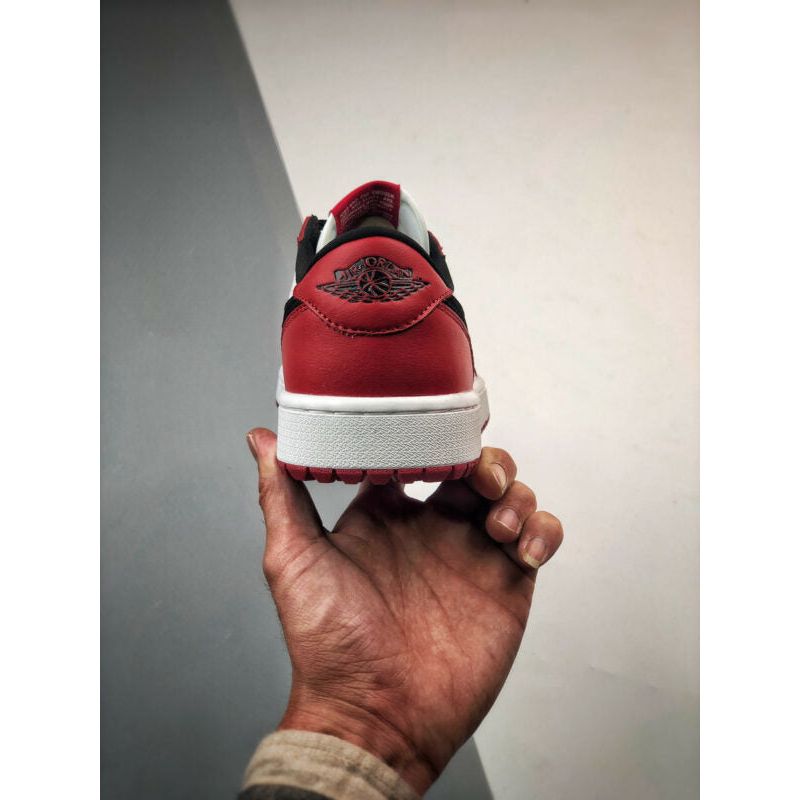 AJ 1 Low Golf 'Chicago' Customs