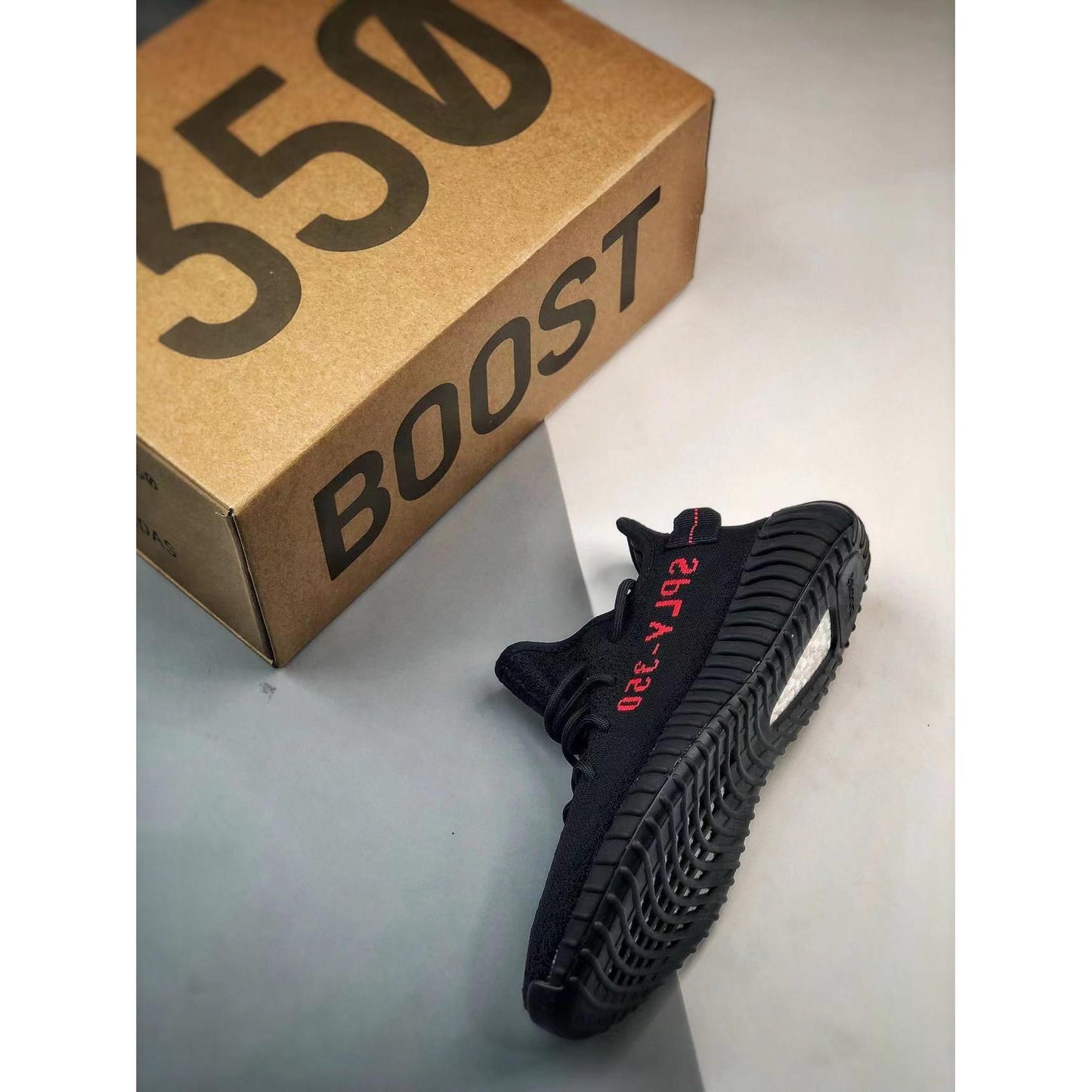 YZY Boost 350 V2 'Bred'