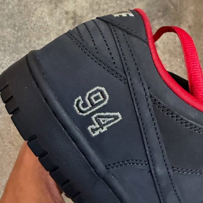 Dunk Low SB x Supreme 'Black'