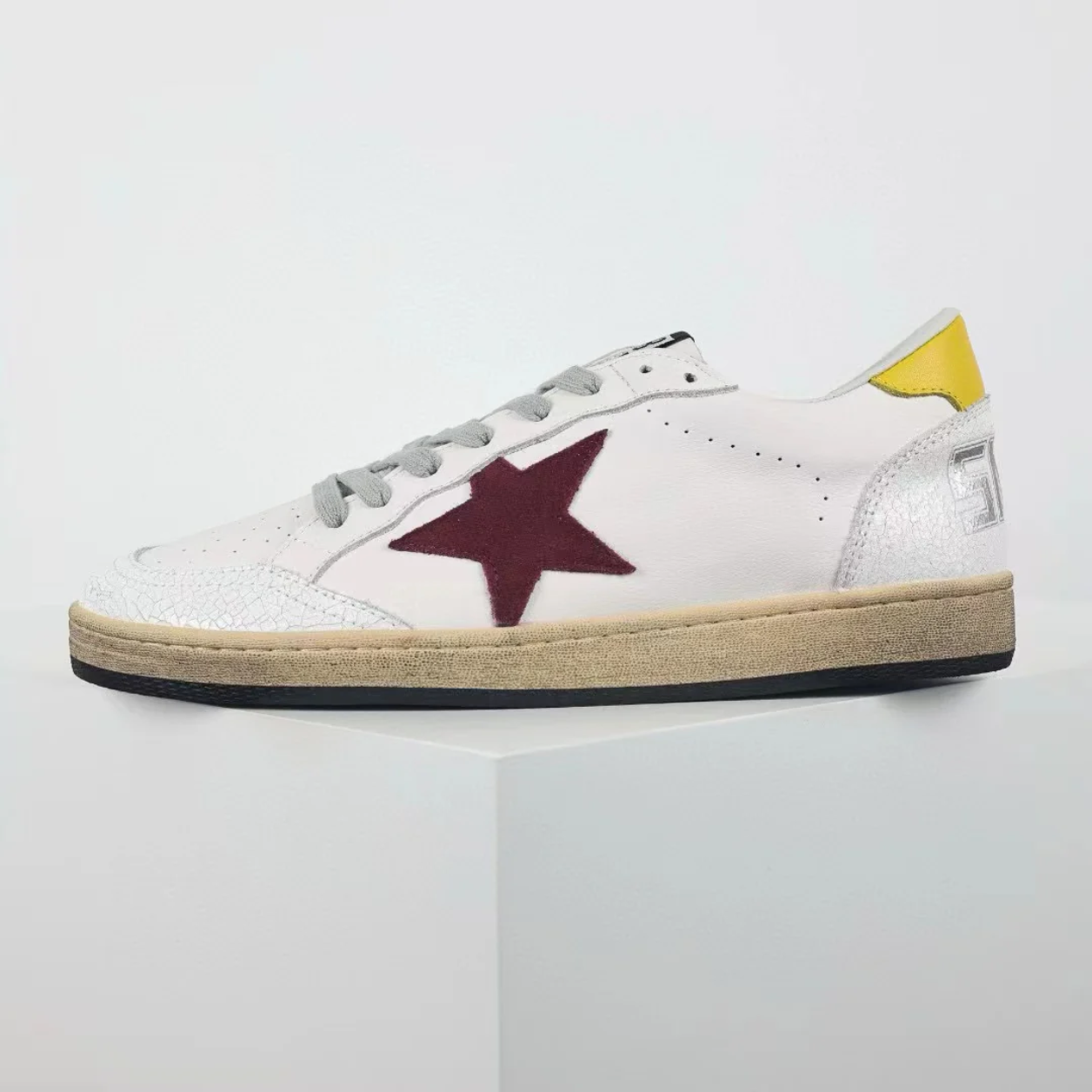 GG 'Ball-Star Red Star Yellow Heel Tab'