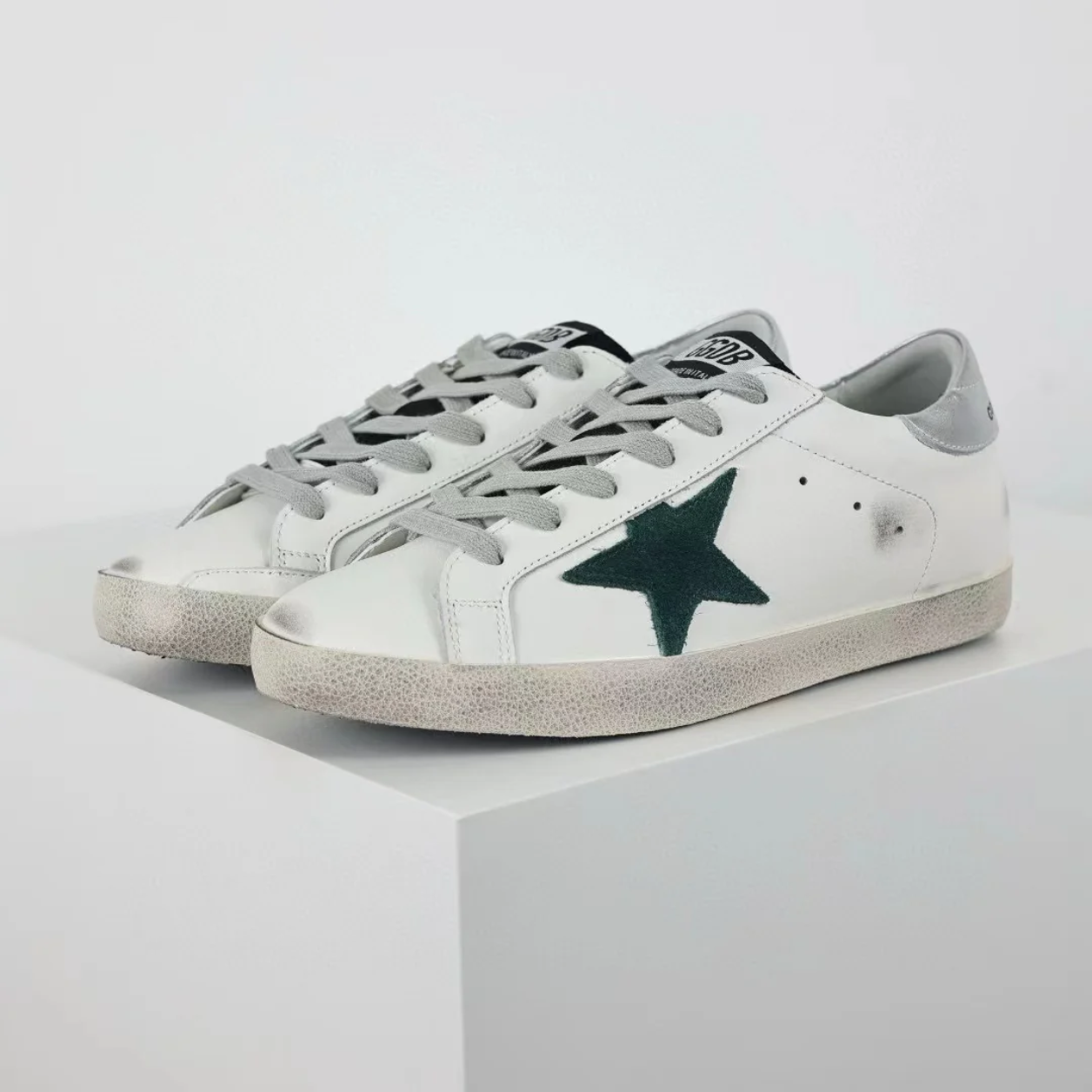 GG 'Ball-Star Green Star Silver Heel Tab'