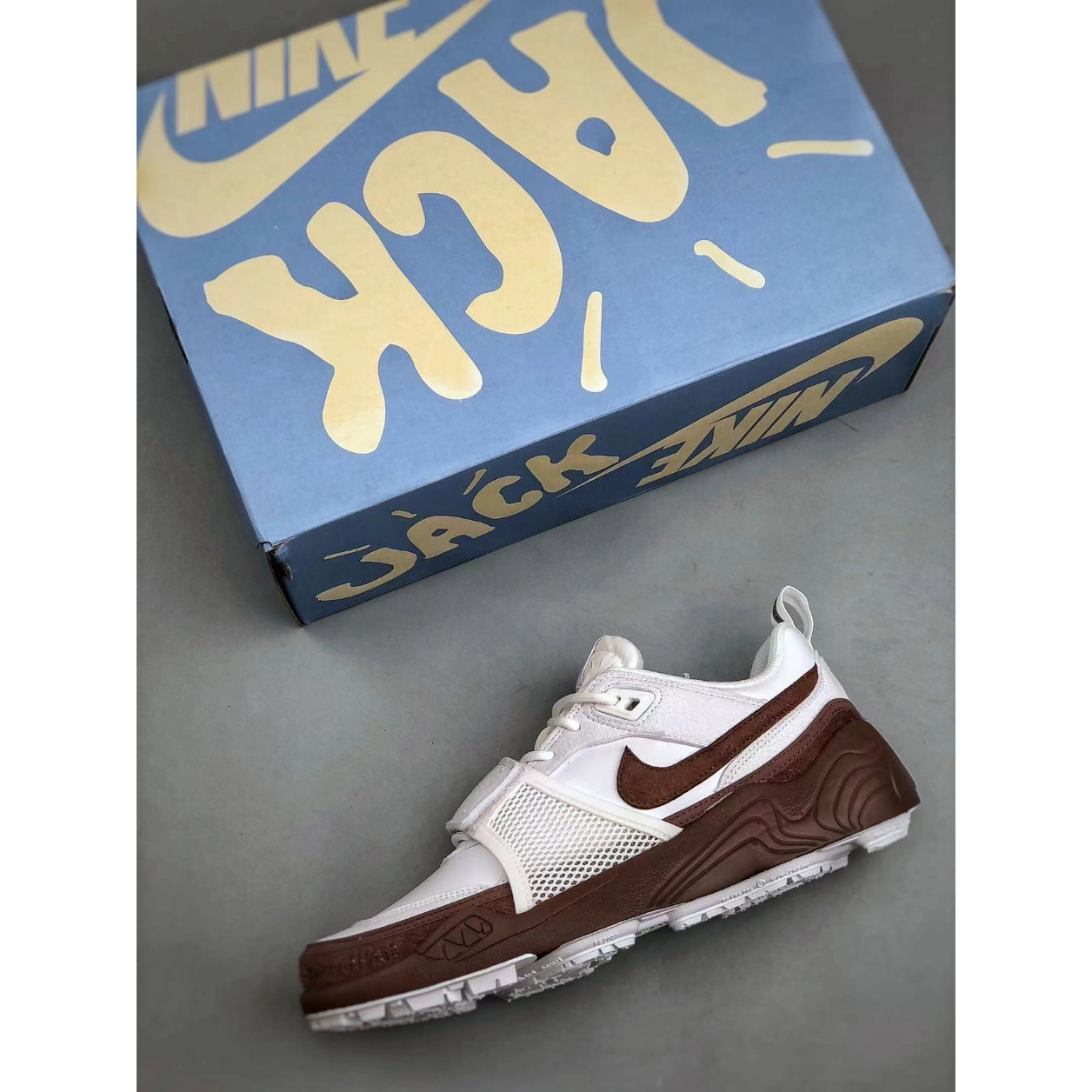 Travis Scott x Zoom Field Jaxx 'Light Chocolate'