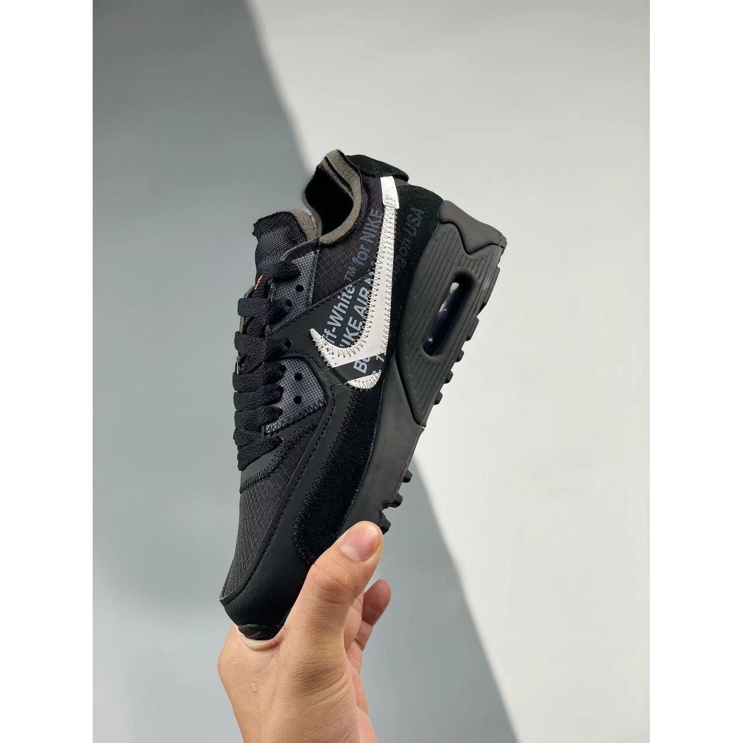 AM 90 x OW 'Black'