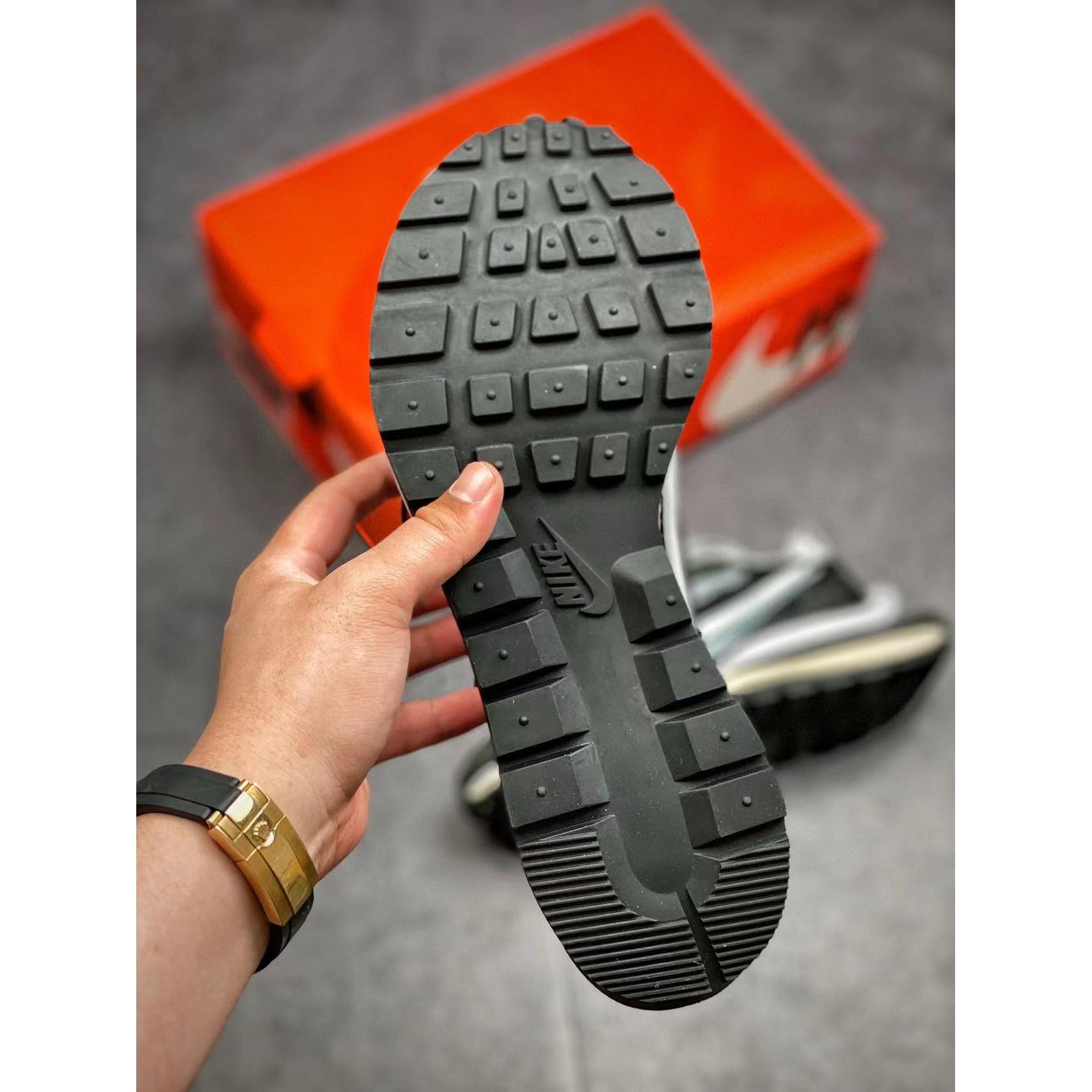 Sacai x VaporWaffle 'Black White' - Image 9