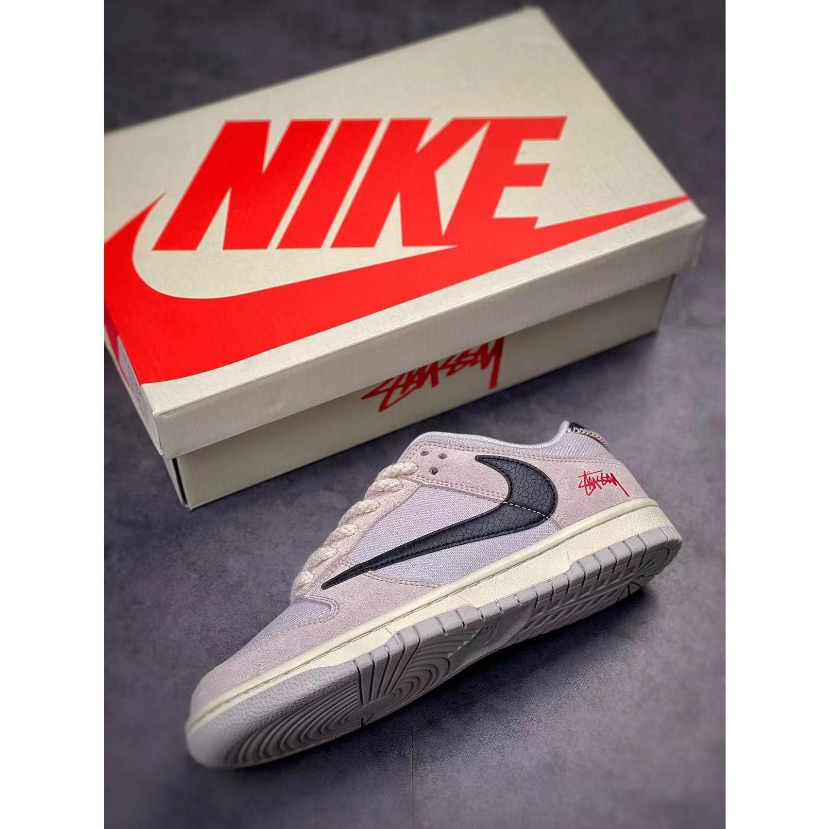Dunk Low SB x Stussy 'Cream Black' - Image 9