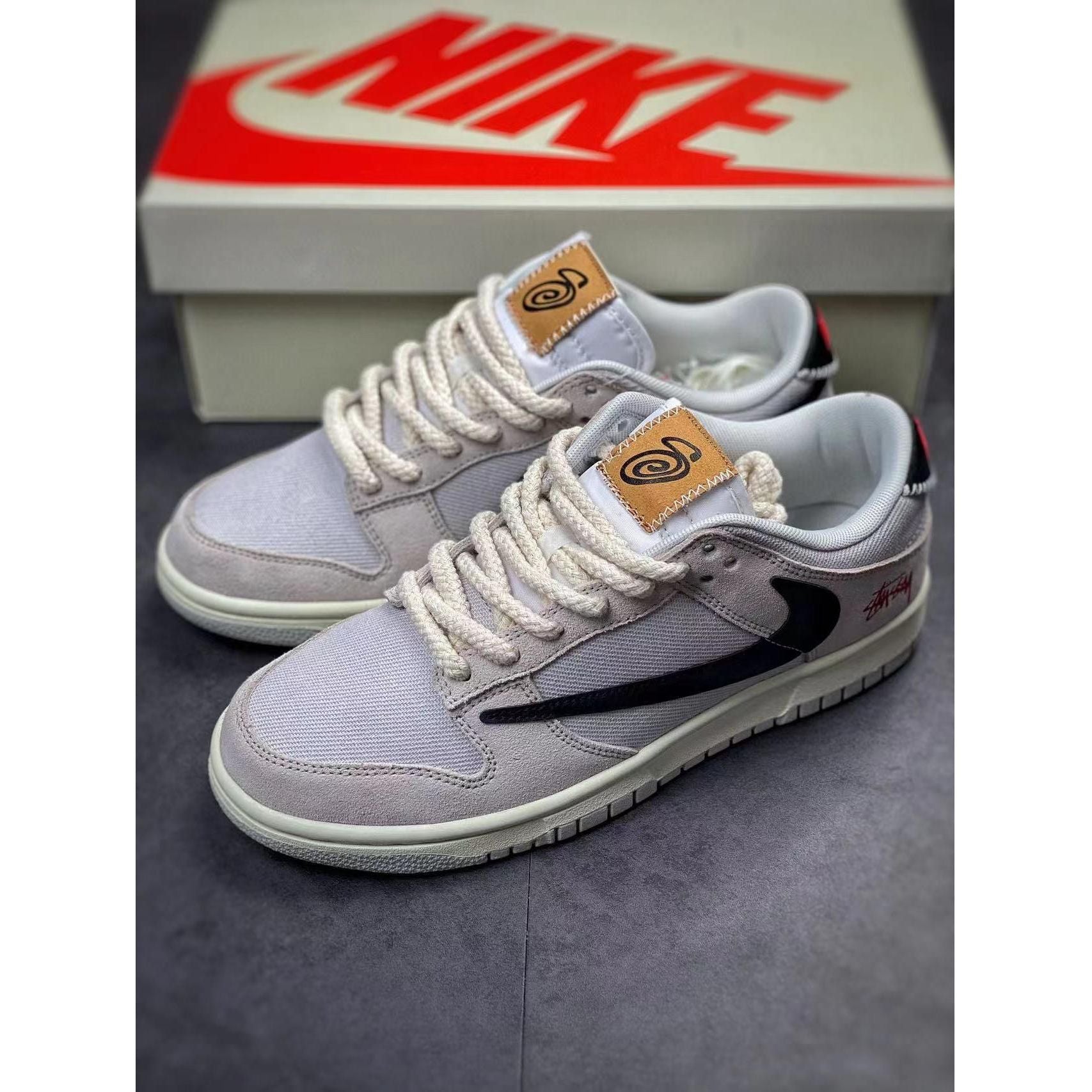 Dunk Low SB x Stussy 'Cream Black' - Image 10