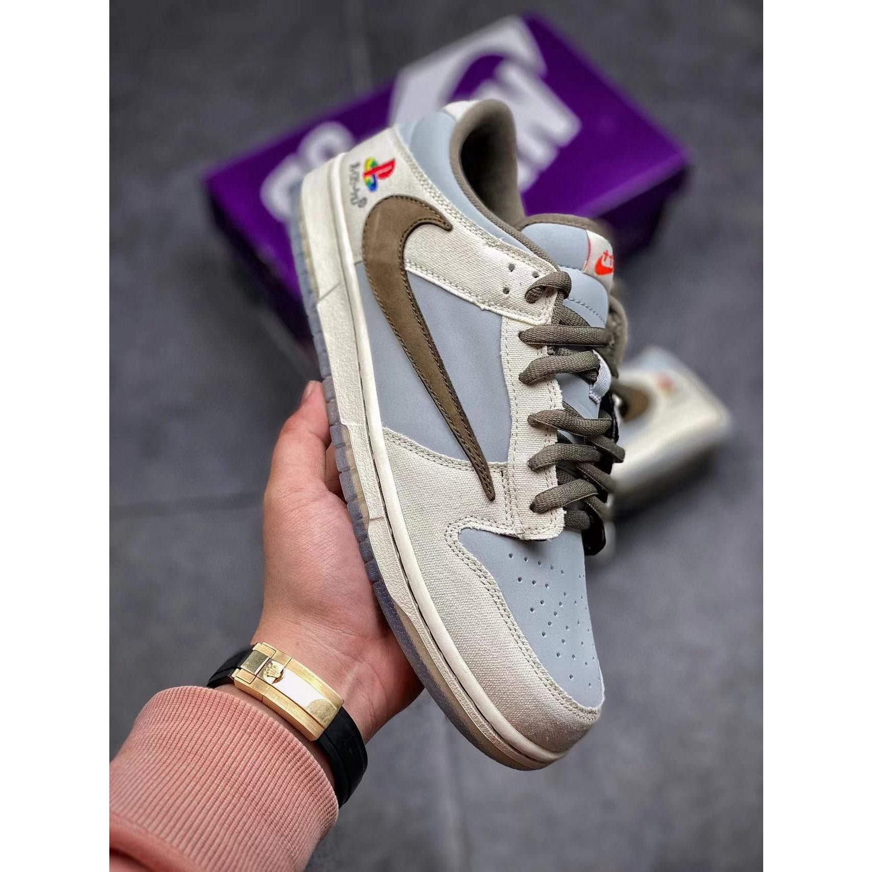 Dunk Low x Travis Scott x Playstation - Image 2