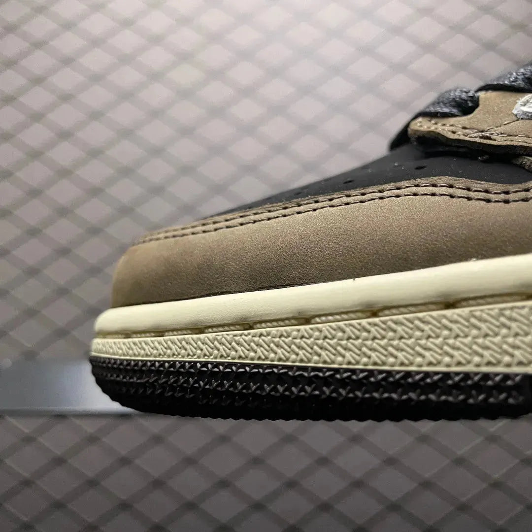 AJ 1 Low x Travis Scott 'Mocha' - Image 2