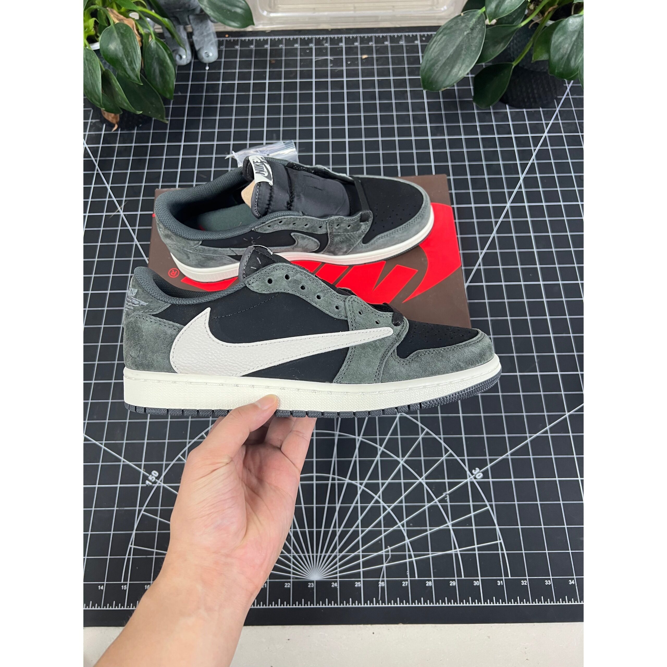 AJ 1 Low x Travis Scott 'Phantom Grey' - Image 9