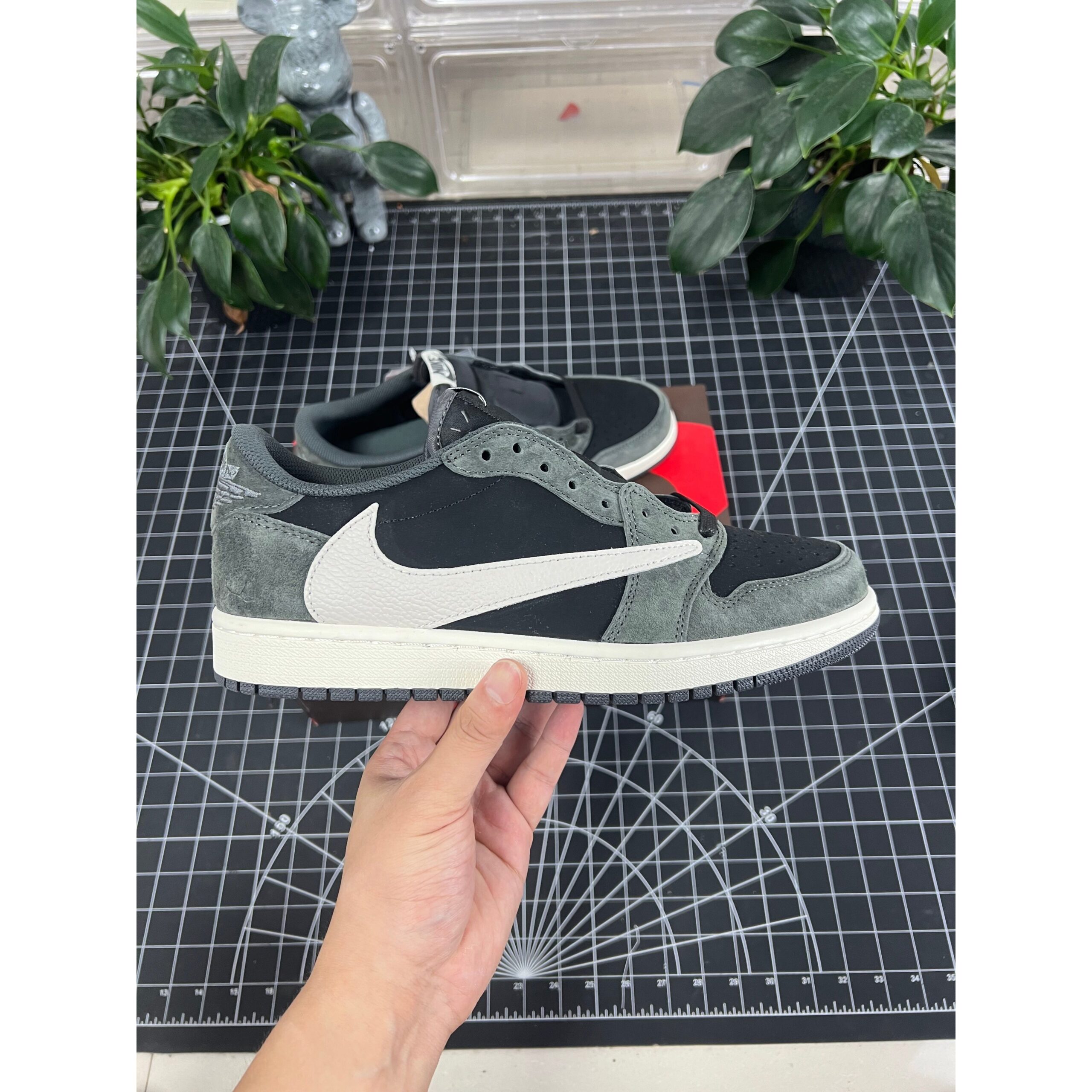 AJ 1 Low x Travis Scott 'Phantom Grey' - Image 4