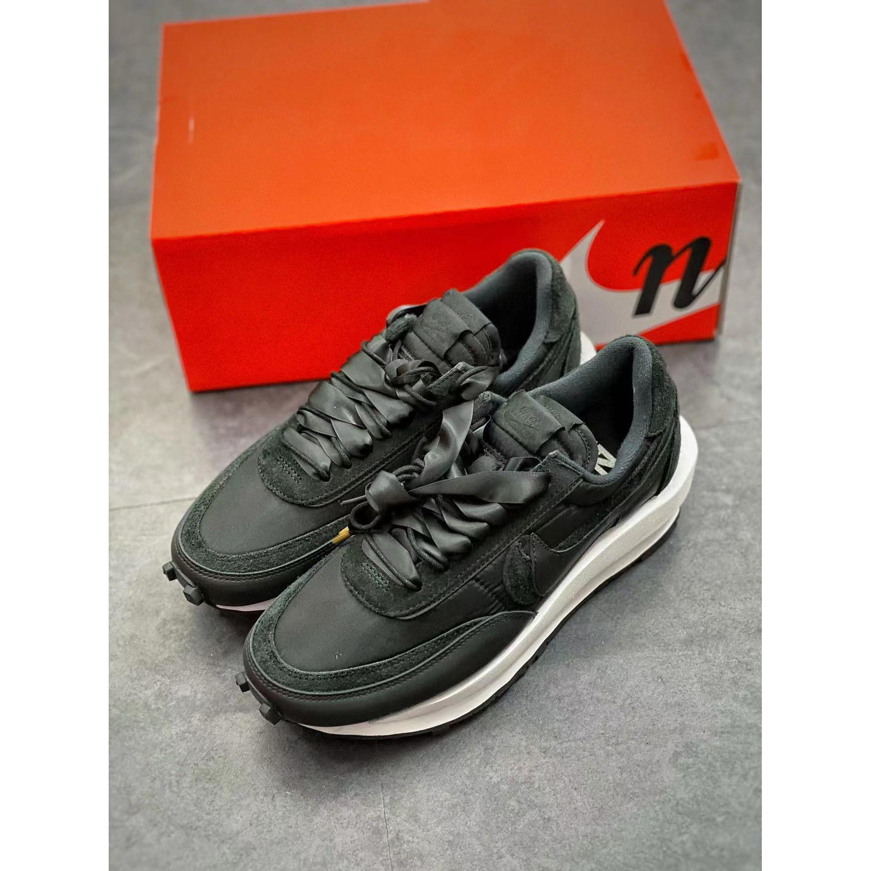 Sacai x LDWaffle 'Black Nylon' - Image 10
