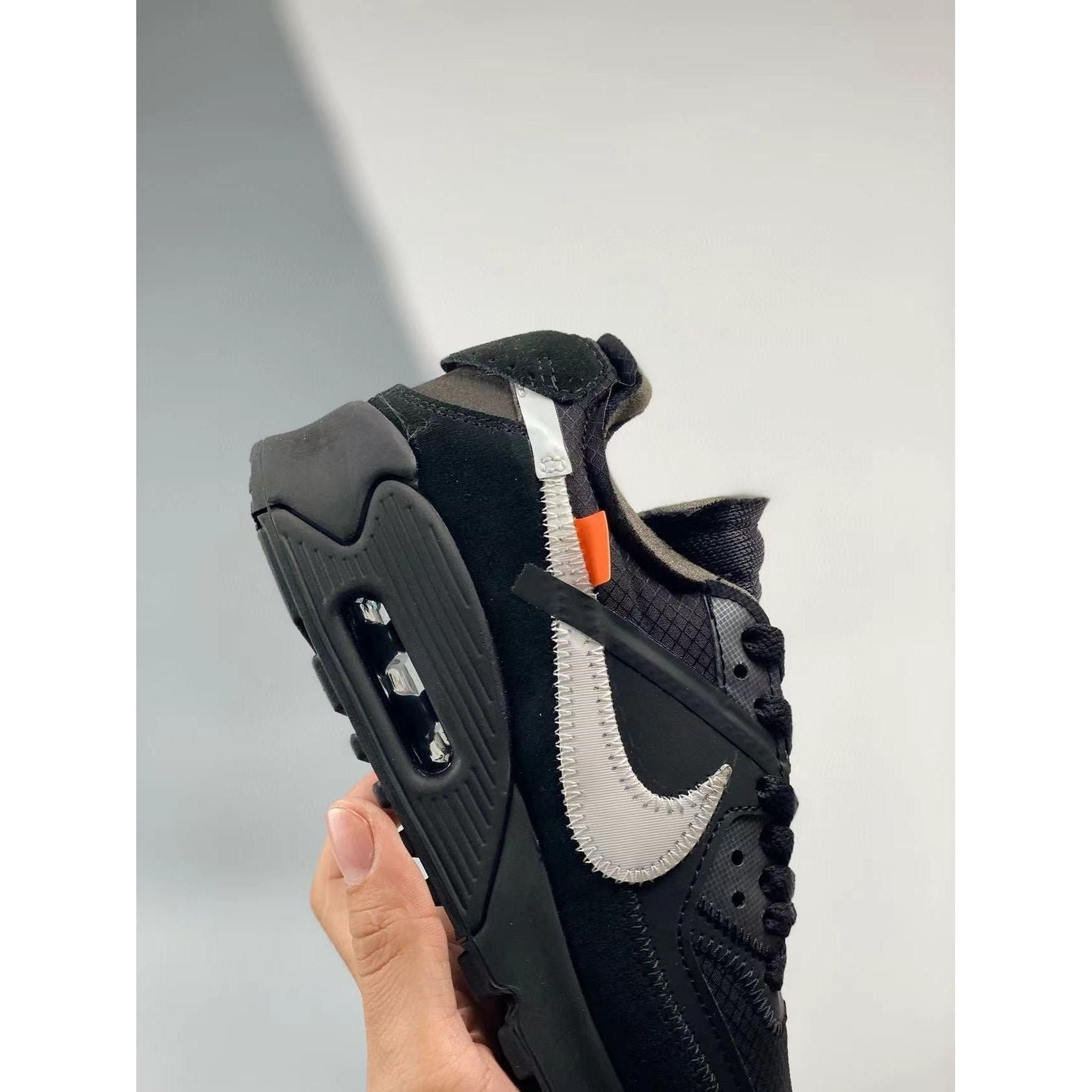 AM 90 x OW 'Black' - Image 3