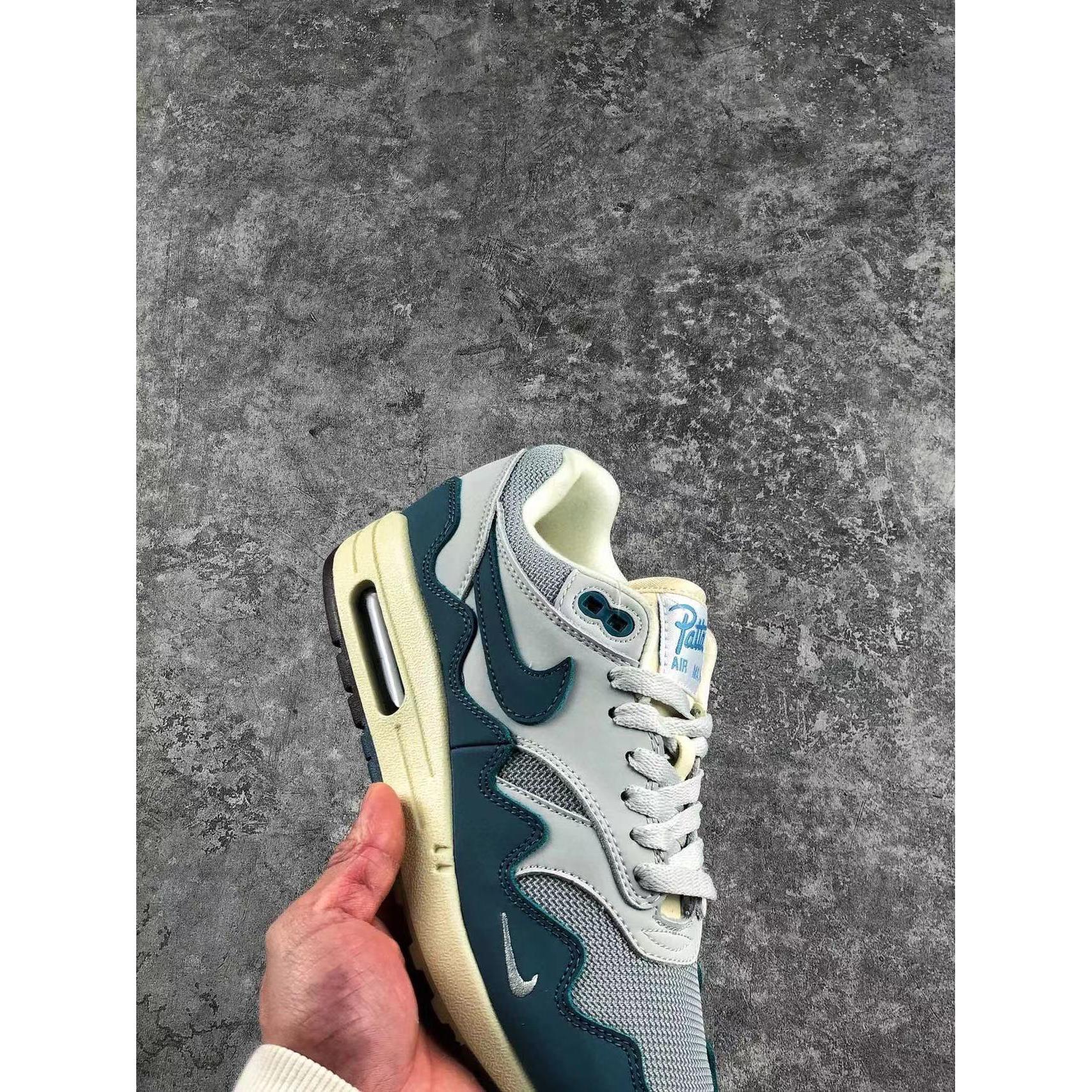 AM 1 x Patta 'Noise Aqua' - Image 2
