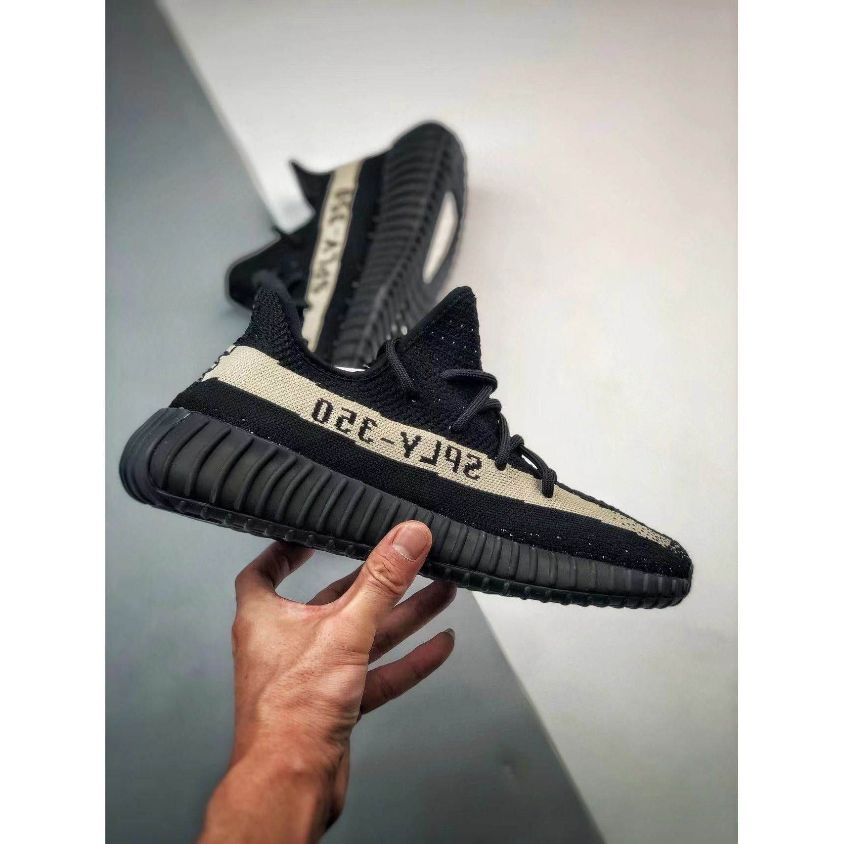 YZY Boost 350 V2 'Oreo' - Image 3