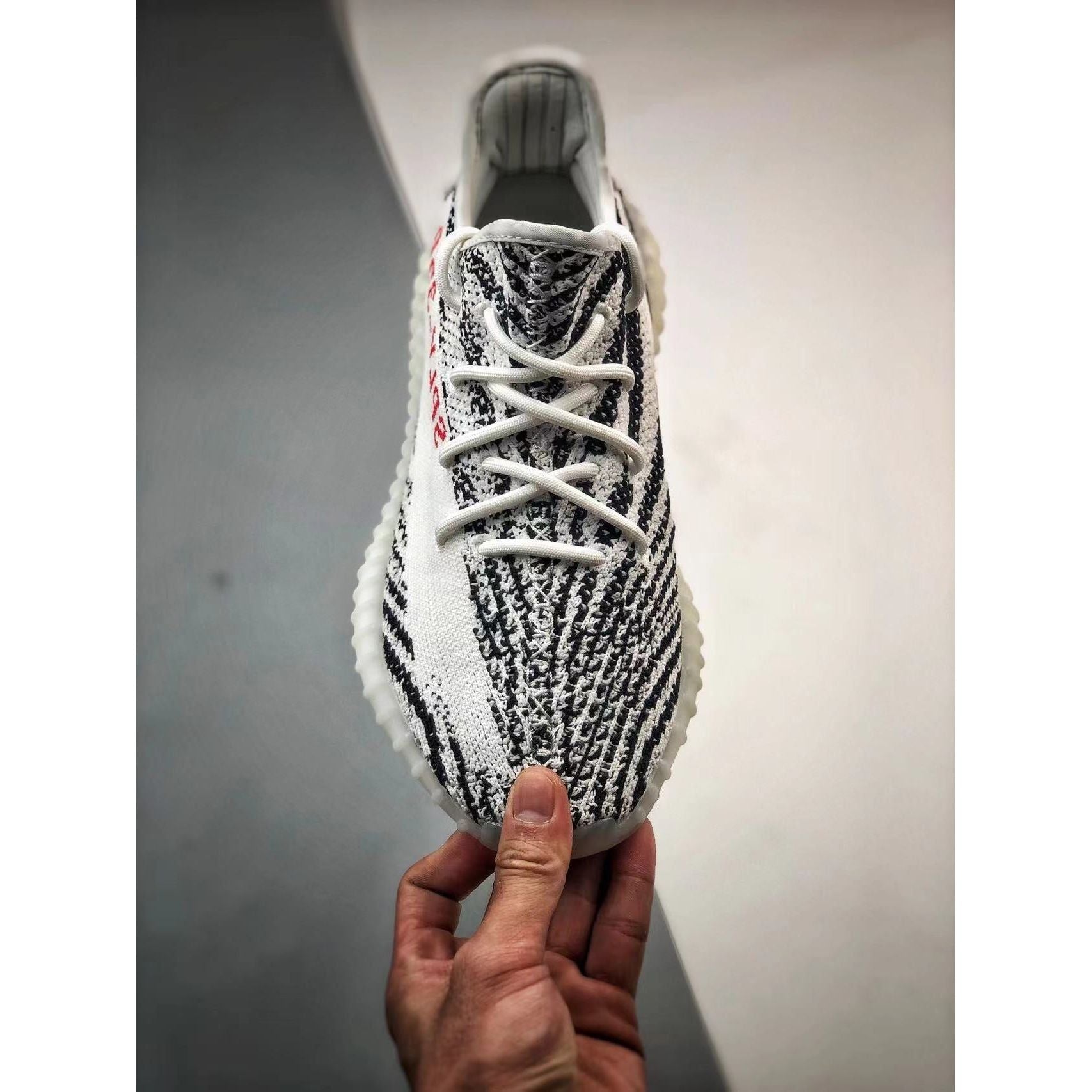 YZY Boost 350 V2 'Zebra' - Image 4