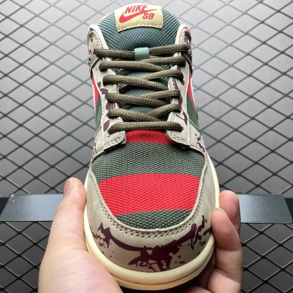 Dunk Low 'Freddy Krueger' - Image 9