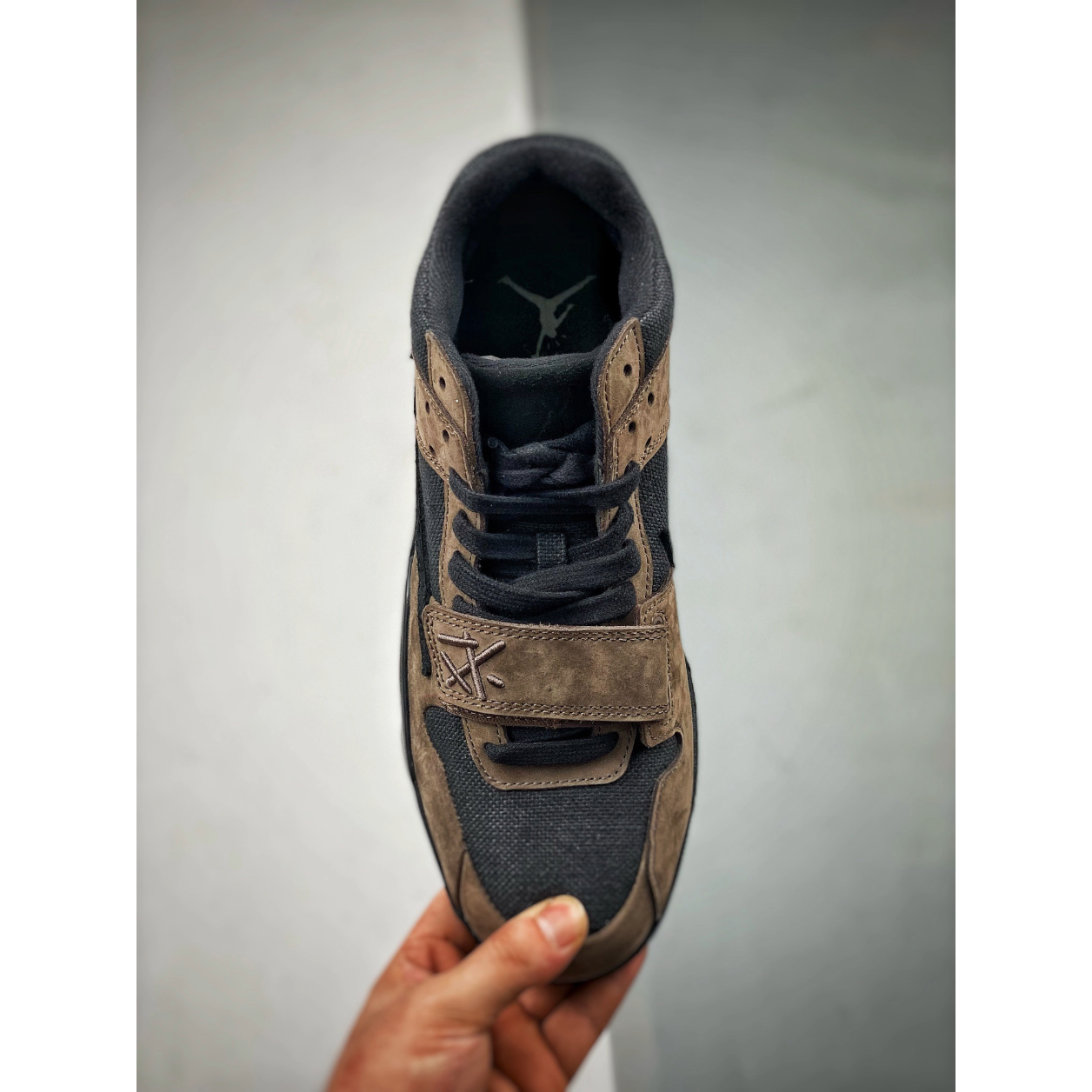 Jumpman x Travis Scott Cut The Check 'Mocha' - Image 5