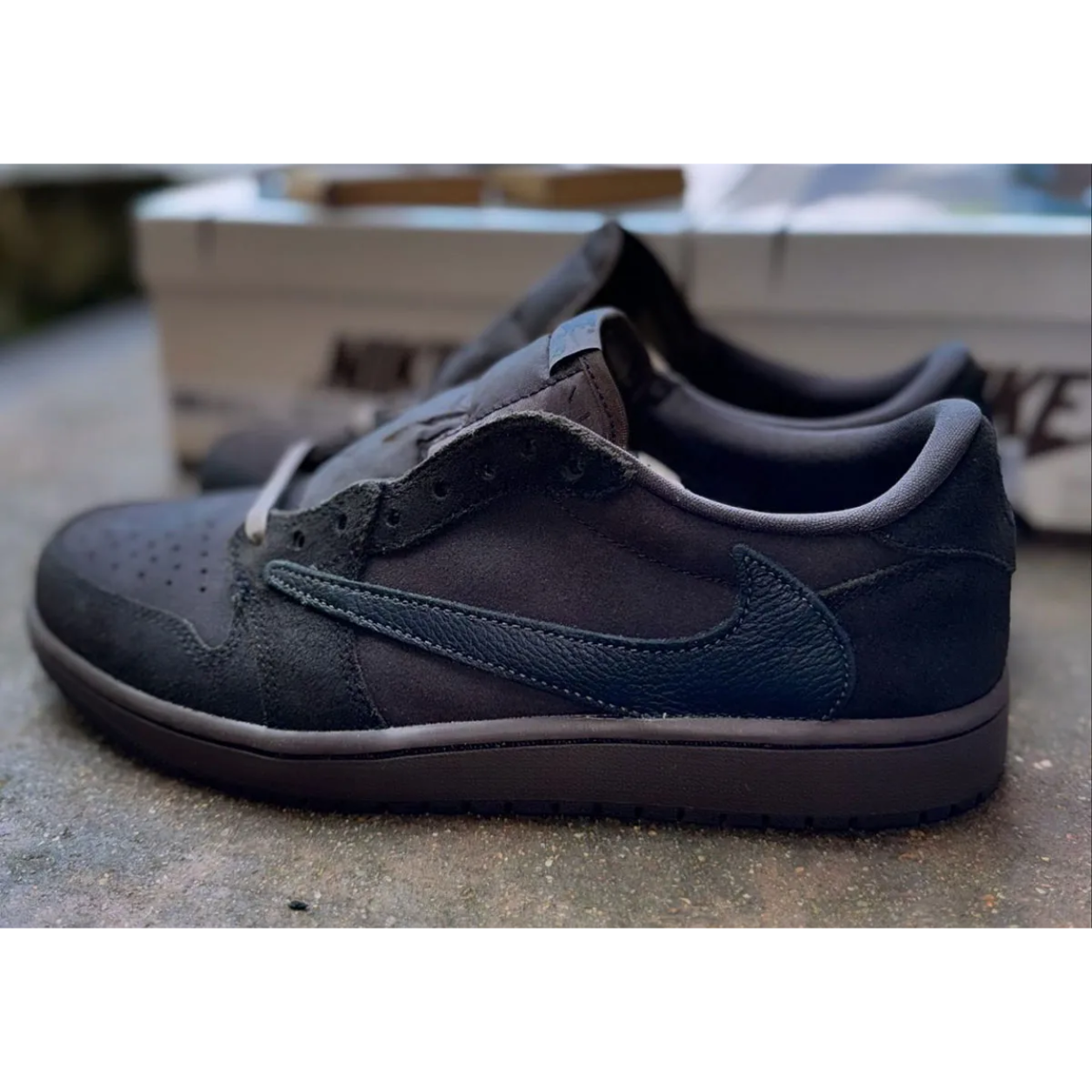 AJ 1 Low x Travis Scott 'Velvet Brown' - Image 4