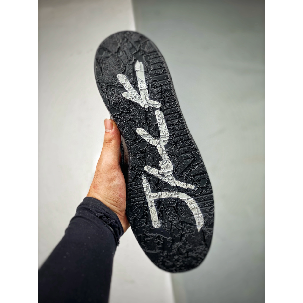 Jumpman x Travis Scott Cut The Check 'Mocha' - Image 8