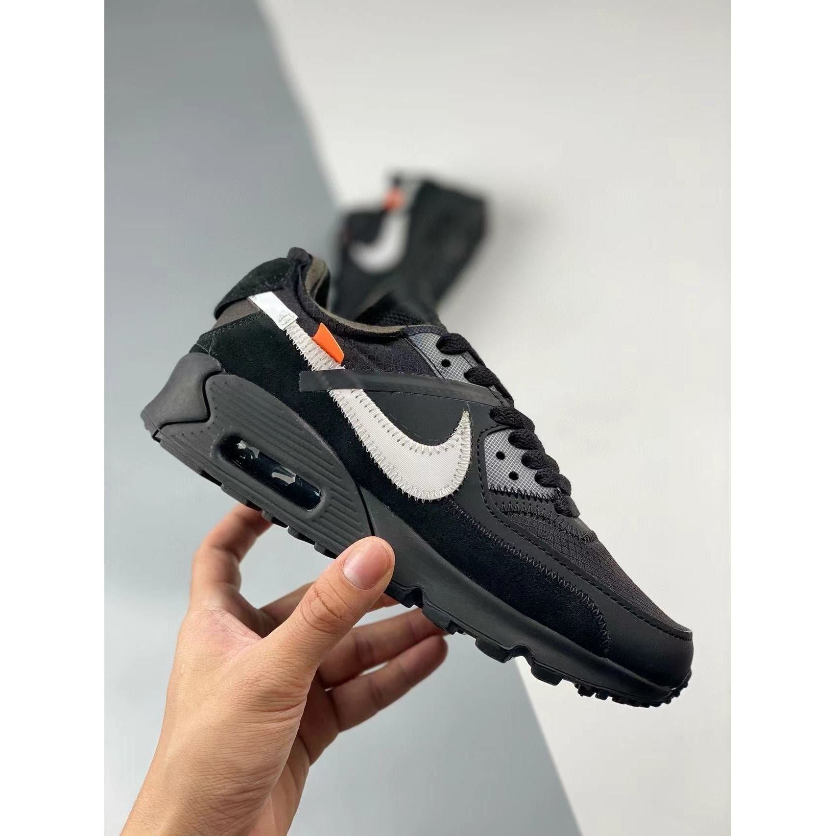 AM 90 x OW 'Black' - Image 4