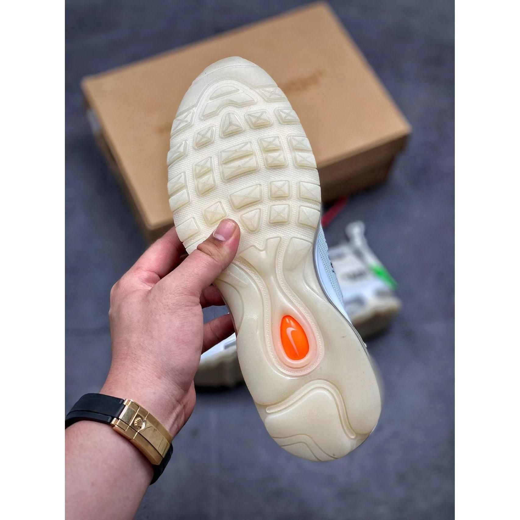 AM 97 x OW 'The Ten' - Image 9