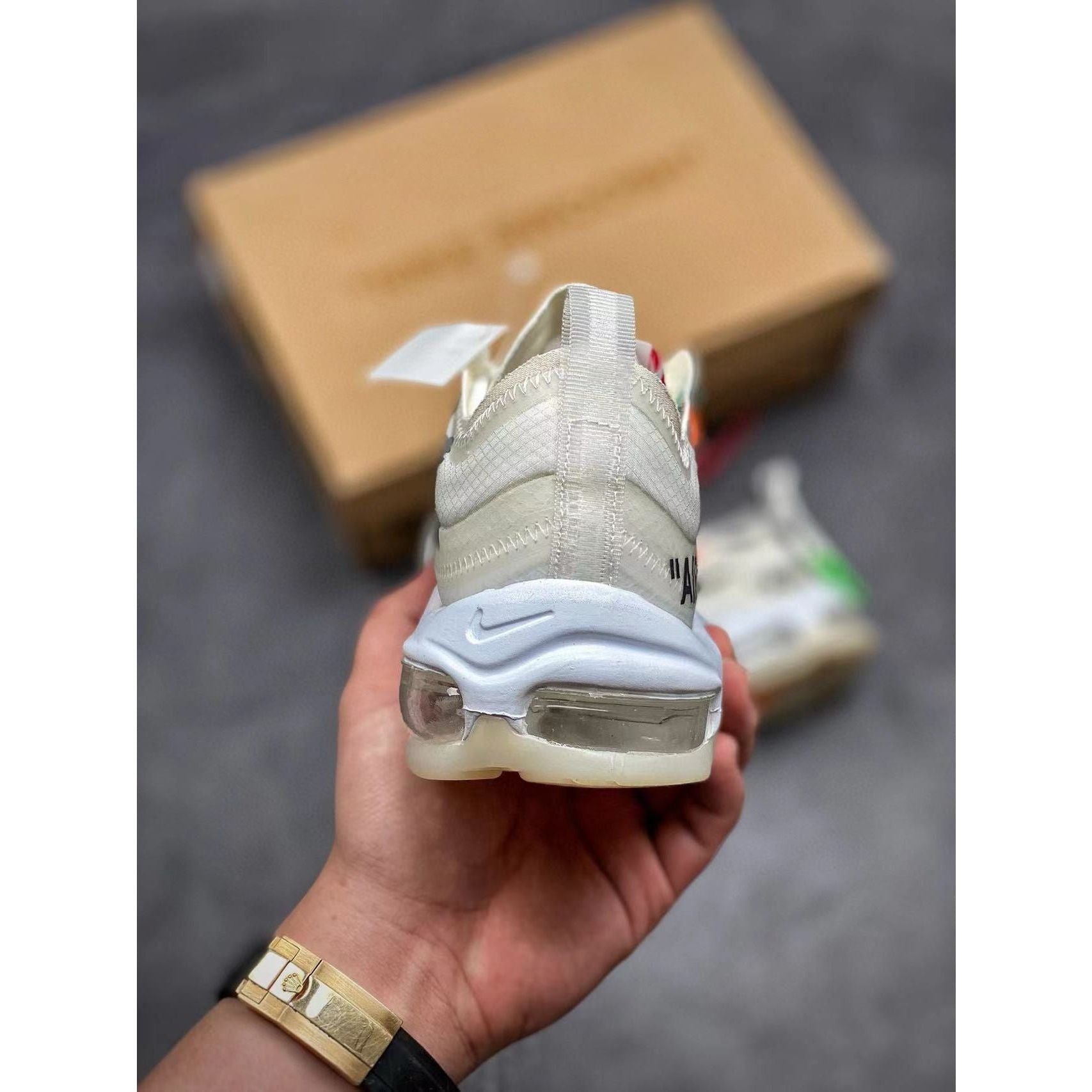 AM 97 x OW 'The Ten' - Image 8