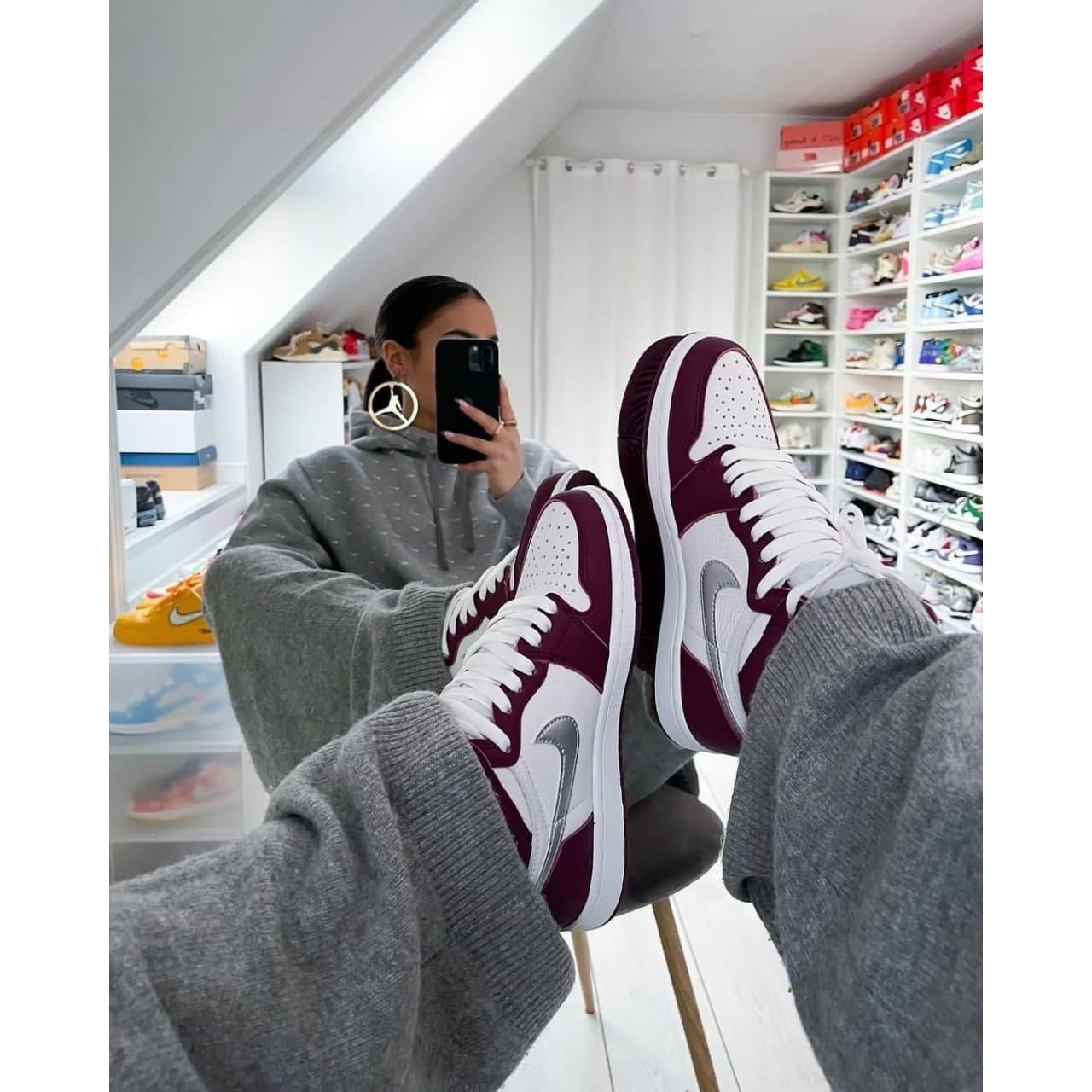 AJ 1 Retro High OG 'Bordeaux' - Image 5